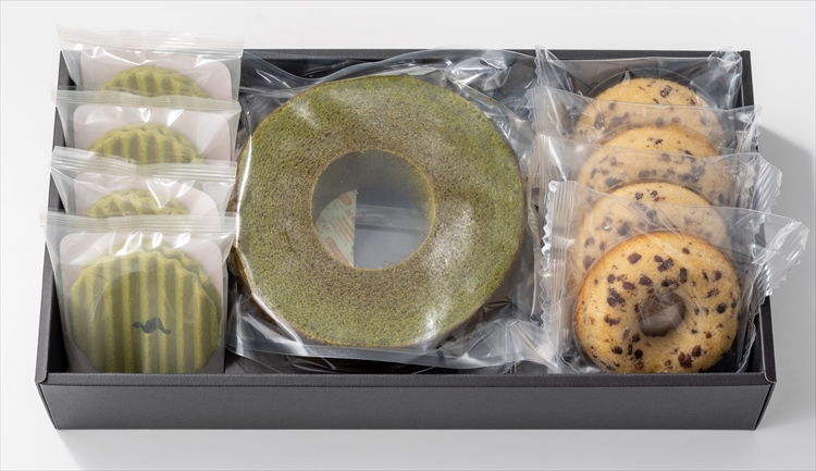 京都　京寿楽庵　宇治抹茶バウム　宴　☆